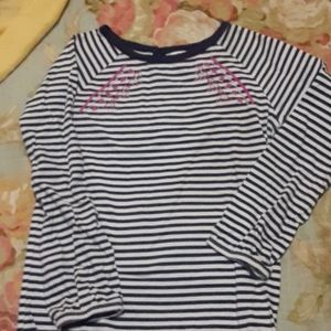 Girls long sleeve top.